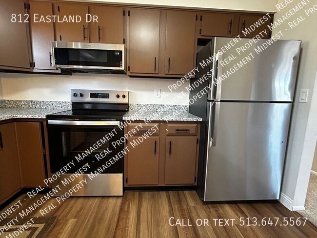 Building Photo - 812 Eastland Dr