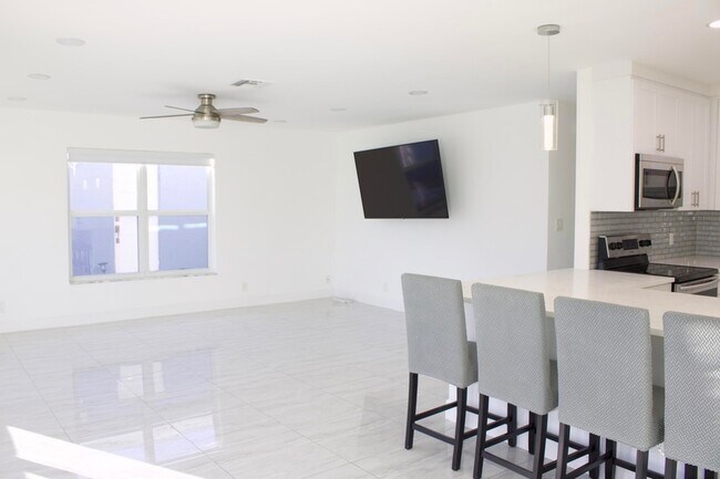 Foto del edificio - 517 NW 52nd St