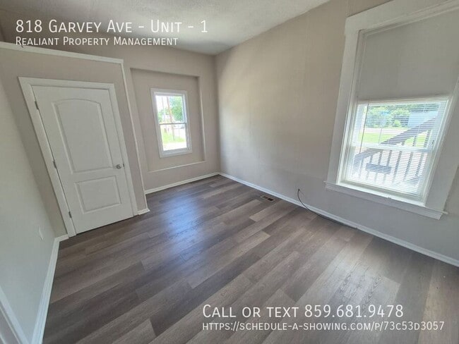 Building Photo - 818 Garvey Ave