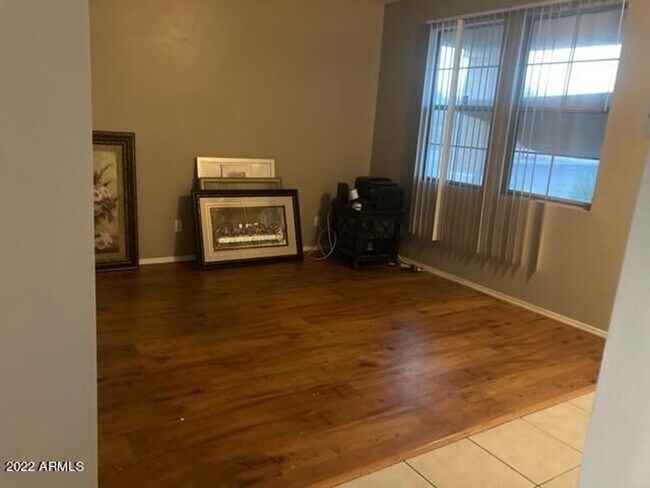 Foto del edificio - 3234 W Apollo Rd