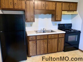 Building Photo - 539 Collier Ln