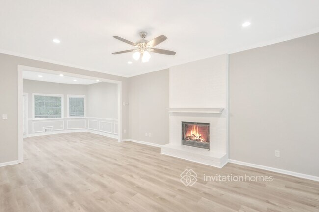 Building Photo - 550 River Overlook Dr NW