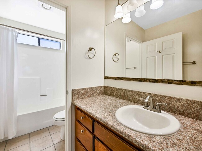 Building Photo - 6709 Woodley Ave