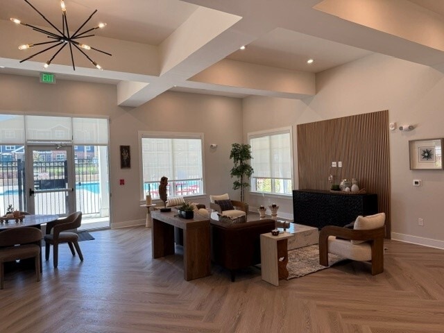 Clubhouse Lounge - Silver Station Apartment Homes