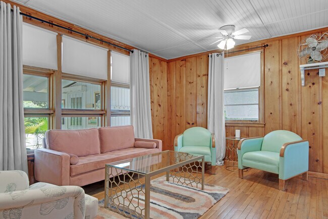 Building Photo - 82 Cobia St
