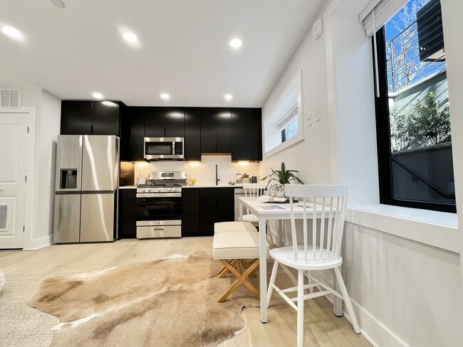 Foto del edificio - 1026 18th St NE