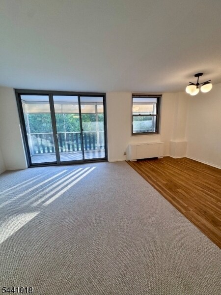 Foto del edificio - 530 Valley Rd
