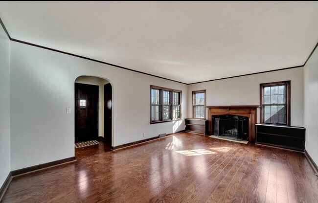 Foto del edificio - 4201 Hillside St