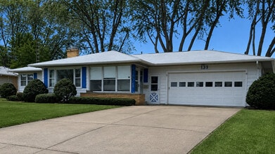 Building Photo - 532 Riley Dr