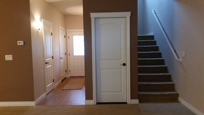 Building Photo - 4235 Stonecrest Ct
