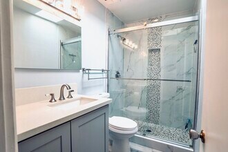 Building Photo - 9320 Earl St