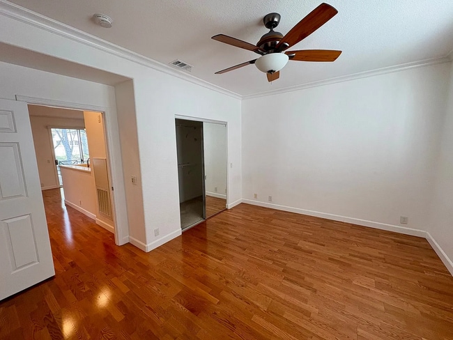 Building Photo - Within 3 miles of several major shopping c...