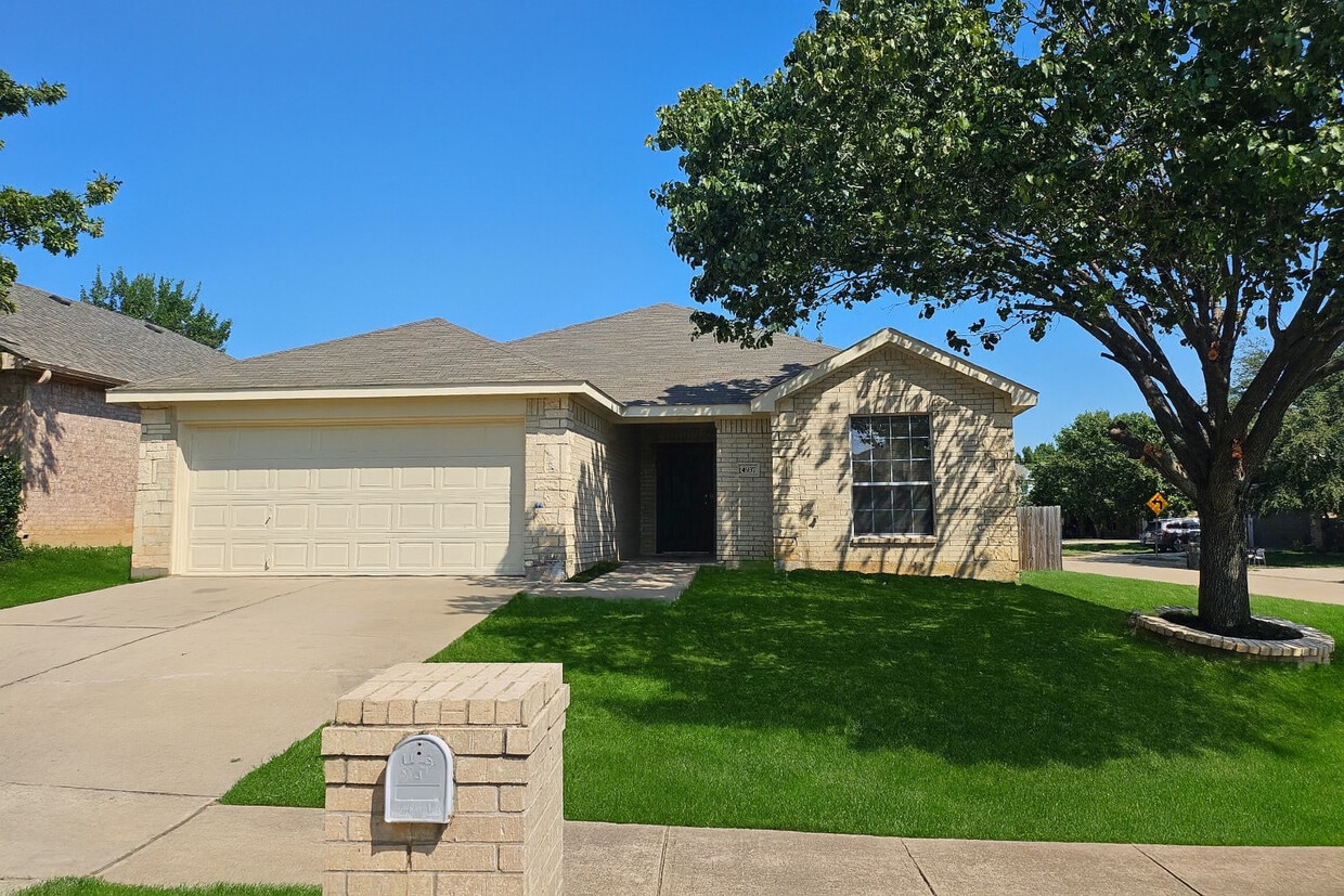 Photo - 4937 Spur Ridge Ct (Fort Worth, TX)