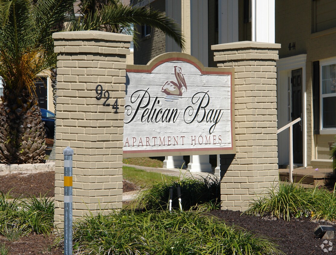 Foto principal - Pelican Bay Apartment Homes