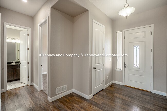 Photo - 7625 Alpine Daisy Dr House