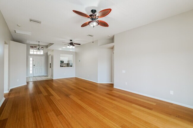 Foto del edificio - 10523 Goldwater Ln