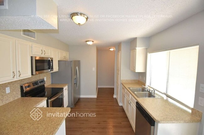 Foto del edificio - 18706 Platte River Way