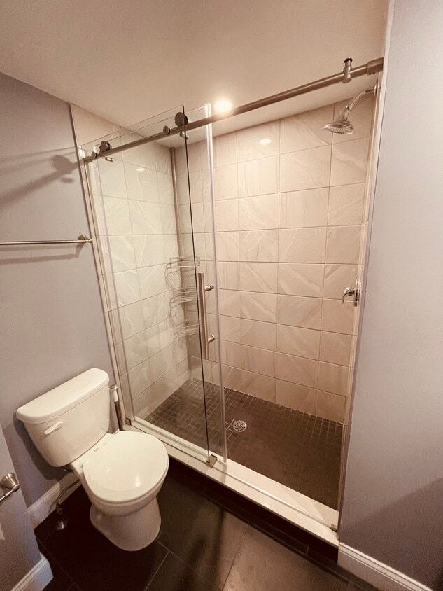 Building Photo - 702 S Darien St