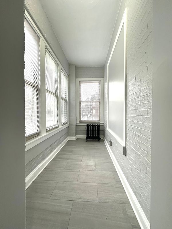 Foto del edificio - 1214 W Rosemont Dr