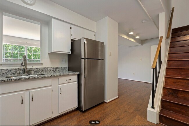 Kitchen - 4825 Berwyn House Rd