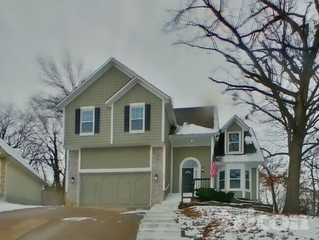 Foto del edificio - 302 E 123rd Terrace