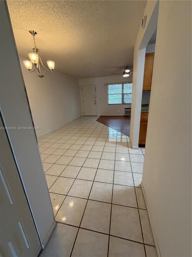 Foto del edificio - 200 SW 132nd Way