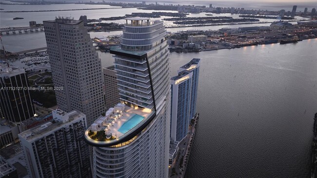 Foto del edificio - 300 Biscayne Boulevard Way