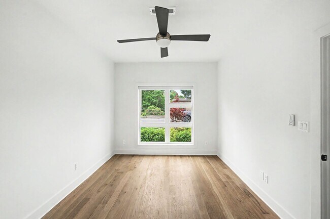 Foto del edificio - Stunning 3BR/3.5BA contemporary condo in the heart of Wedgewood-Houston!