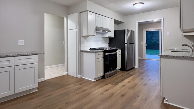 Building Photo - 6649 Homestead Ave Ct S