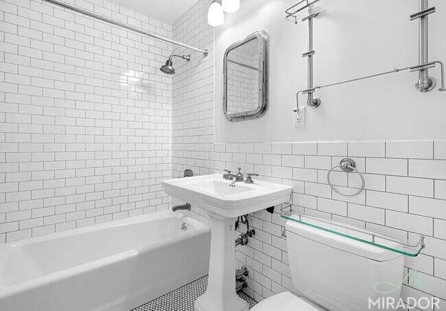 Foto del edificio - 2 bedroom in New York NY 10003