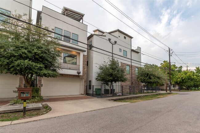 Foto del edificio - 1211 Thompson St