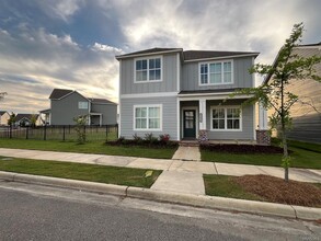 Building Photo - 3336 Meriwether Dr