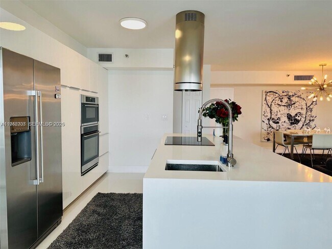 Building Photo - 19101 NE 36th Pl