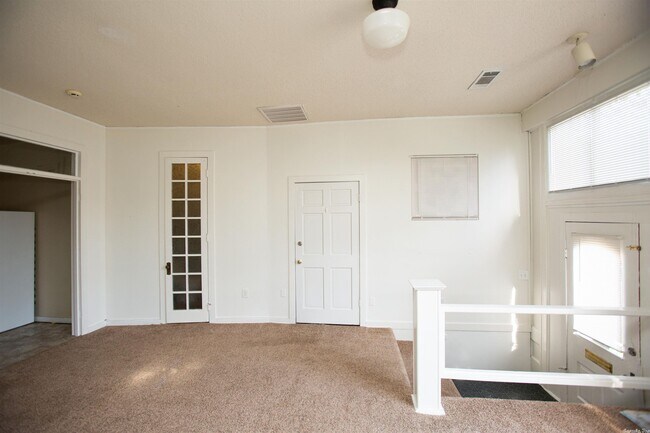 Building Photo - 4510 Lee Ave