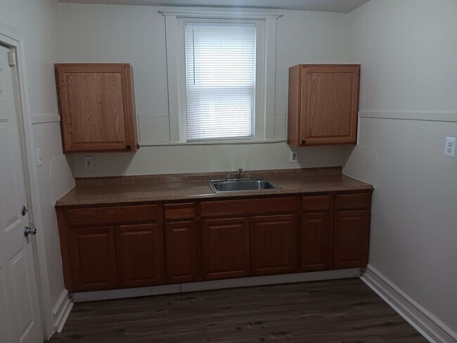 Foto del edificio - 2309 Upland St