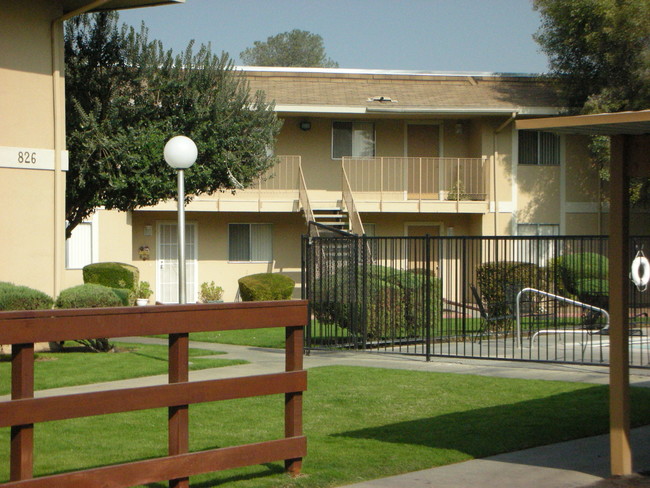 Foto del edificio - Shadowcreek Apartments