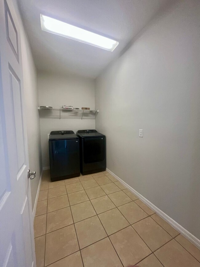 Foto del edificio - Spacious 4-Bed Home in Carlisle Grand