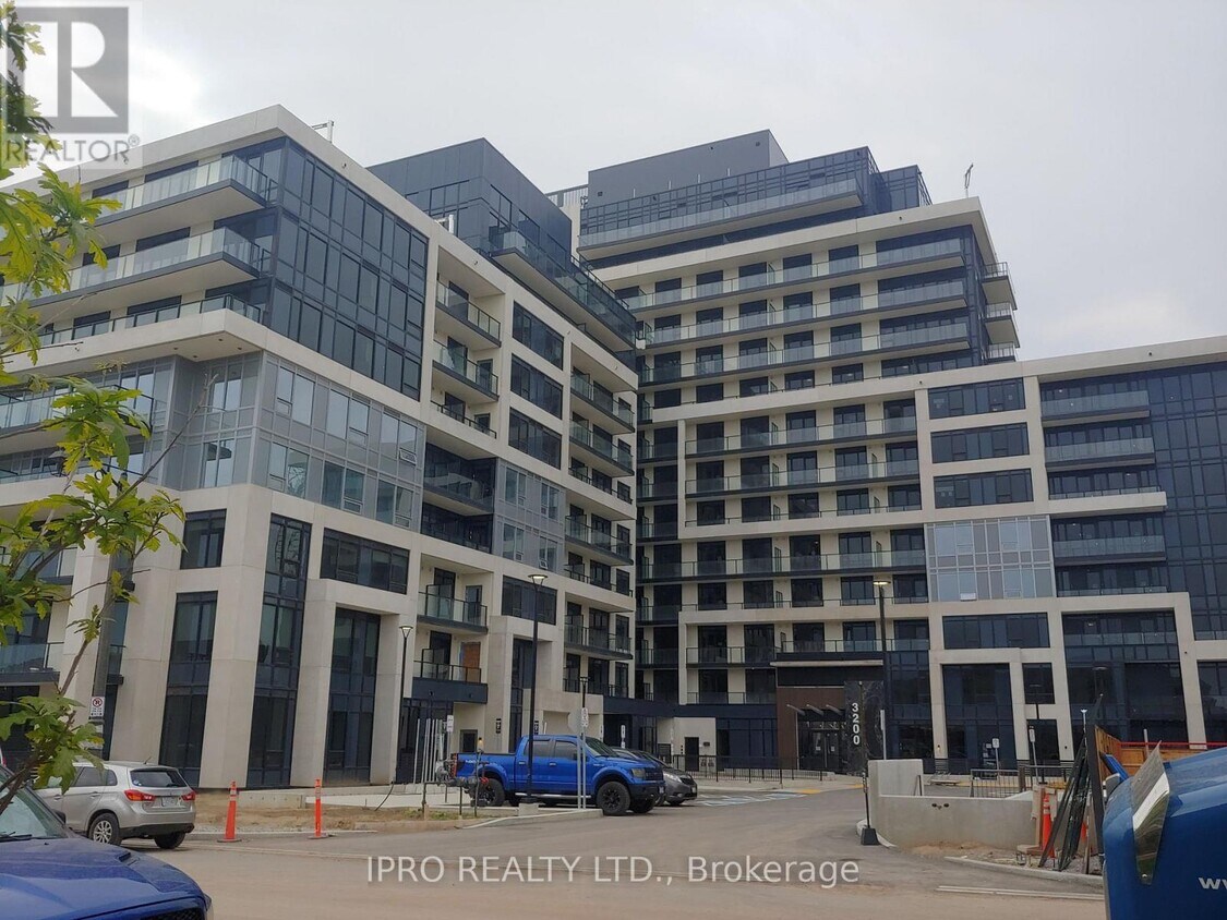 Photo principale - 3200-3200 William Coltson Ave