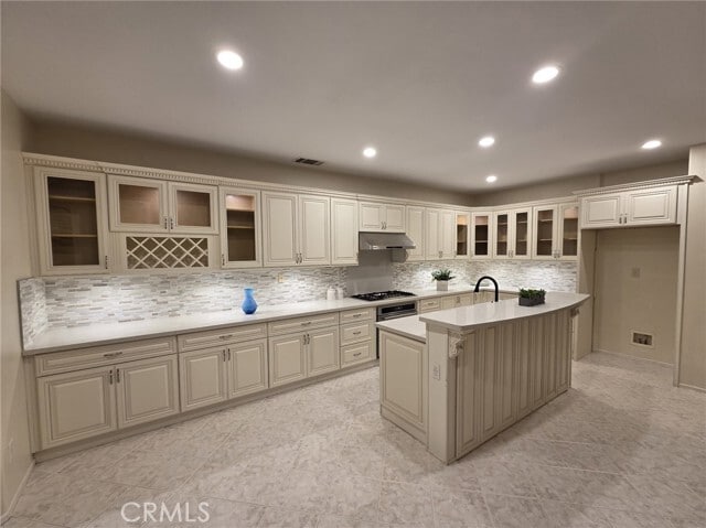 Building Photo - 61 Dovecreek