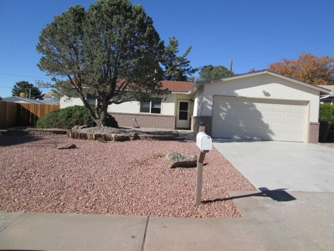 Building Photo - Your Dog Will Love This House!