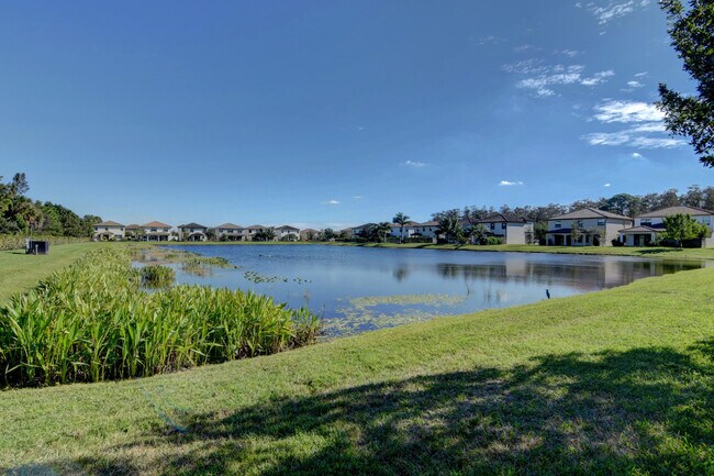 Foto del edificio - 4504 Gulf Sounds Ln