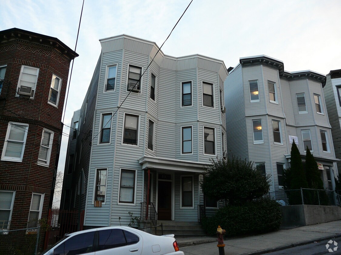 25 Garfield St, Yonkers, NY 10701 Apartments in Yonkers, NY