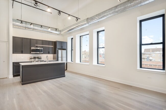 Building Photo - 3801 W 26th St