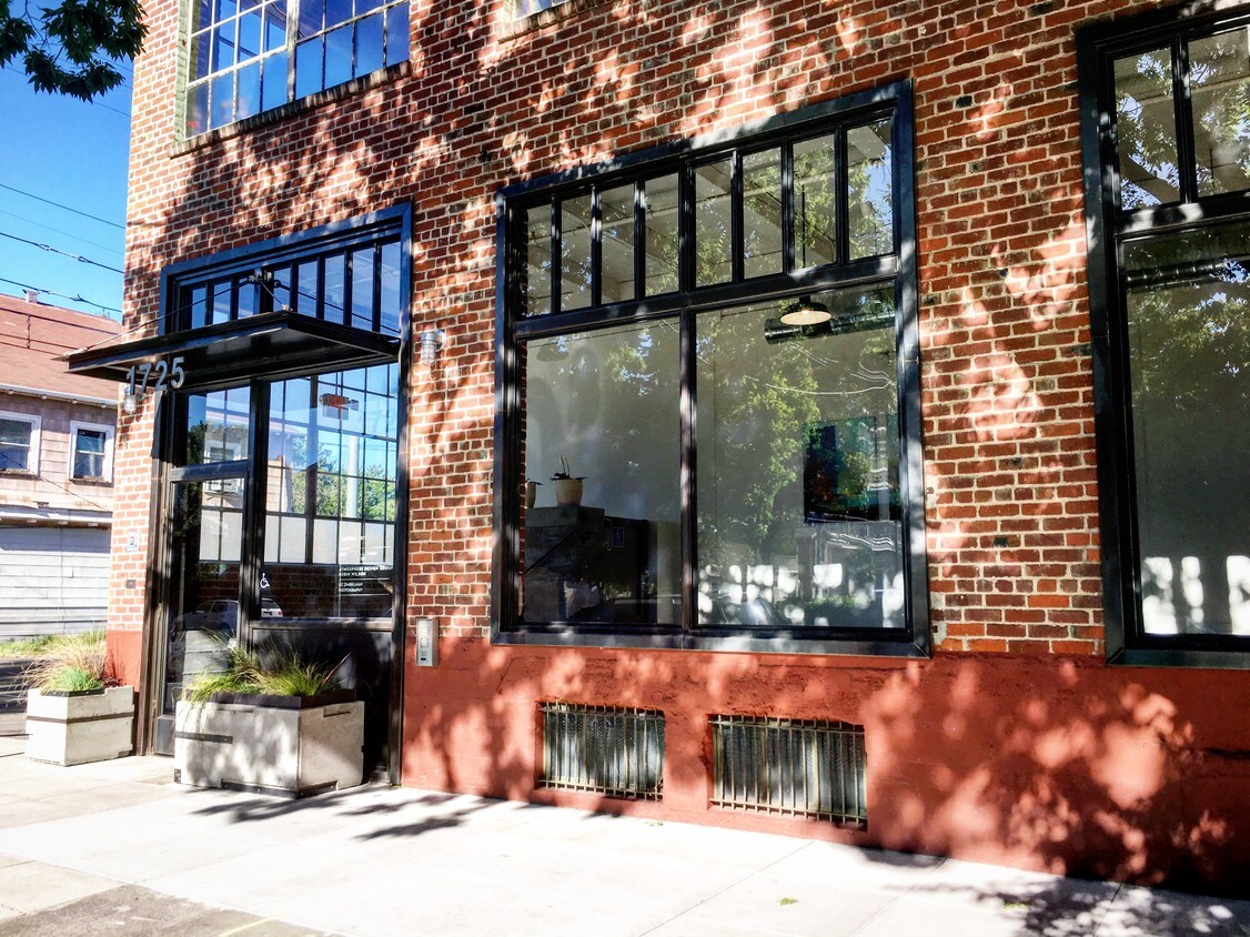 1725 10th Street - 1725 10th St