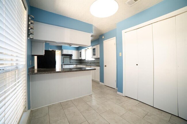 Building Photo - 4502 Wee Laddie Ln