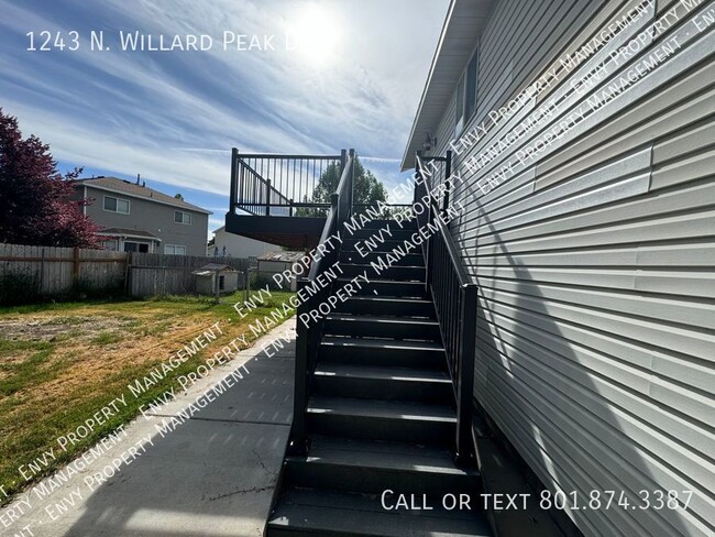 Building Photo - Beautiful 4 Bed - 2 Bath Home - Pet Friend...