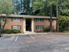 Building Photo - 230 Pinecrest Dr