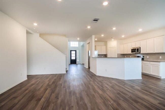 Building Photo - 23830 Calabria Ct.