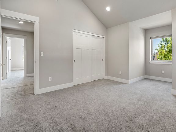 Building Photo - 20530 SE Stanford Pl