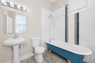 Building Photo - 1314 Lincoln St